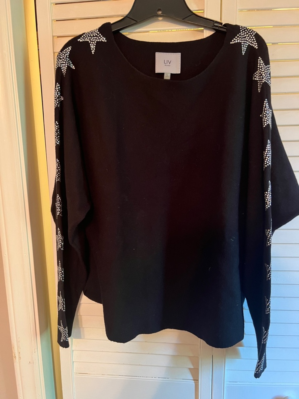 LIV ⭐️ Embellished LgSleeve Sweater
H# 54
PTP: 24”
Waist: 21”
Length: 25”